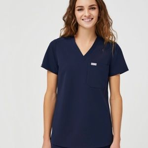 Figs scrub top